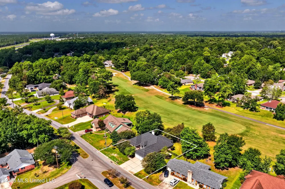 56135 E Diamondhead Drive Diamondhead, MS 39525