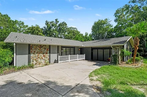 117 BYRSONIMA CIRCLE