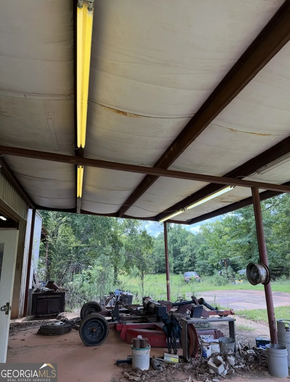 233 207 Baughs Cross RD West Point, GA 31833