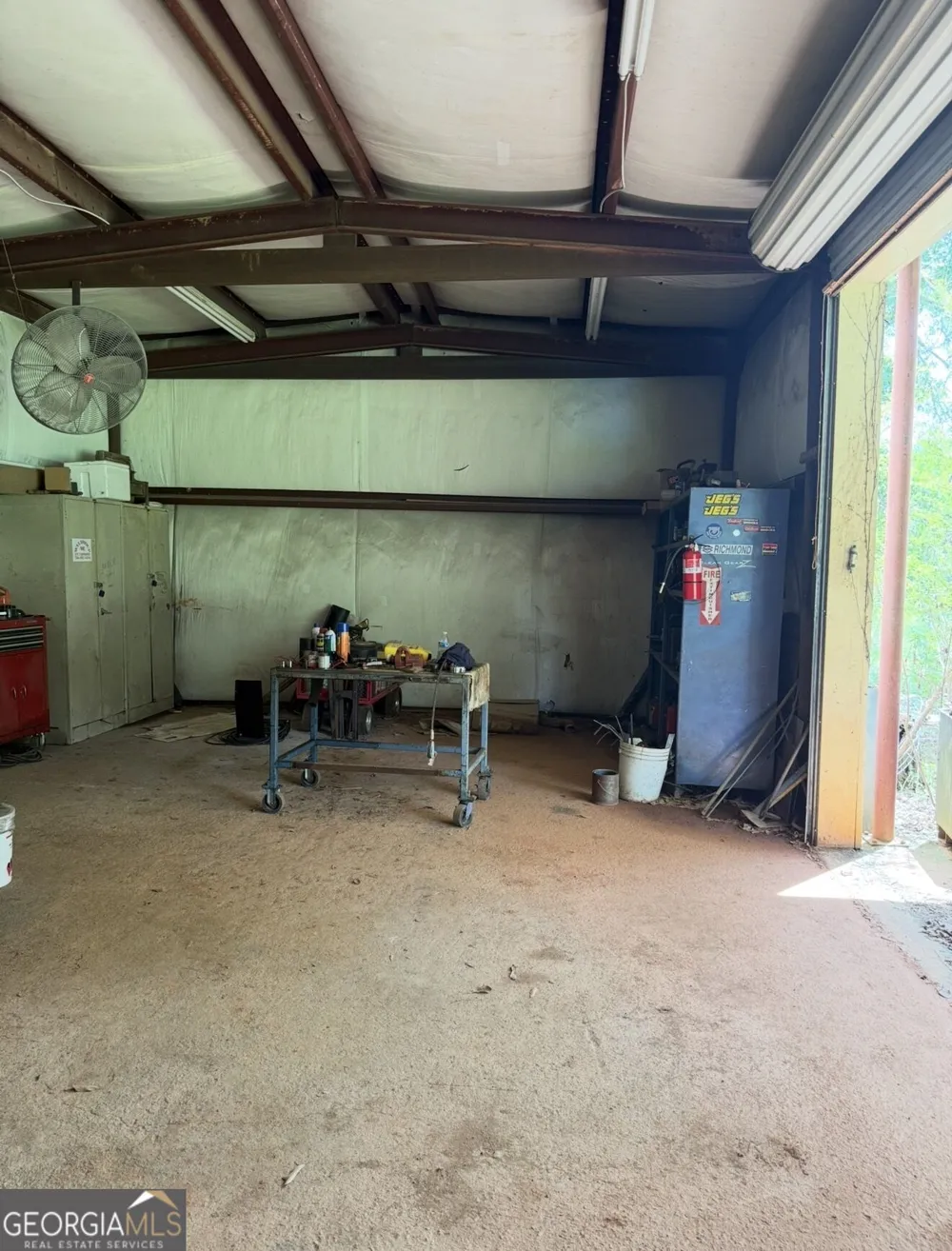 233 207 Baughs Cross RD West Point, GA 31833