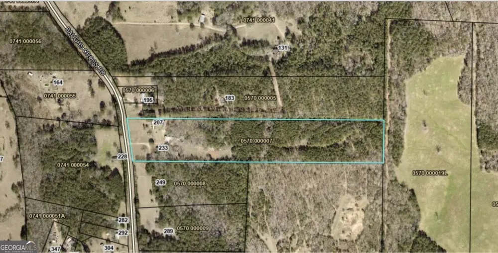 233 207 Baughs Cross RD West Point, GA 31833