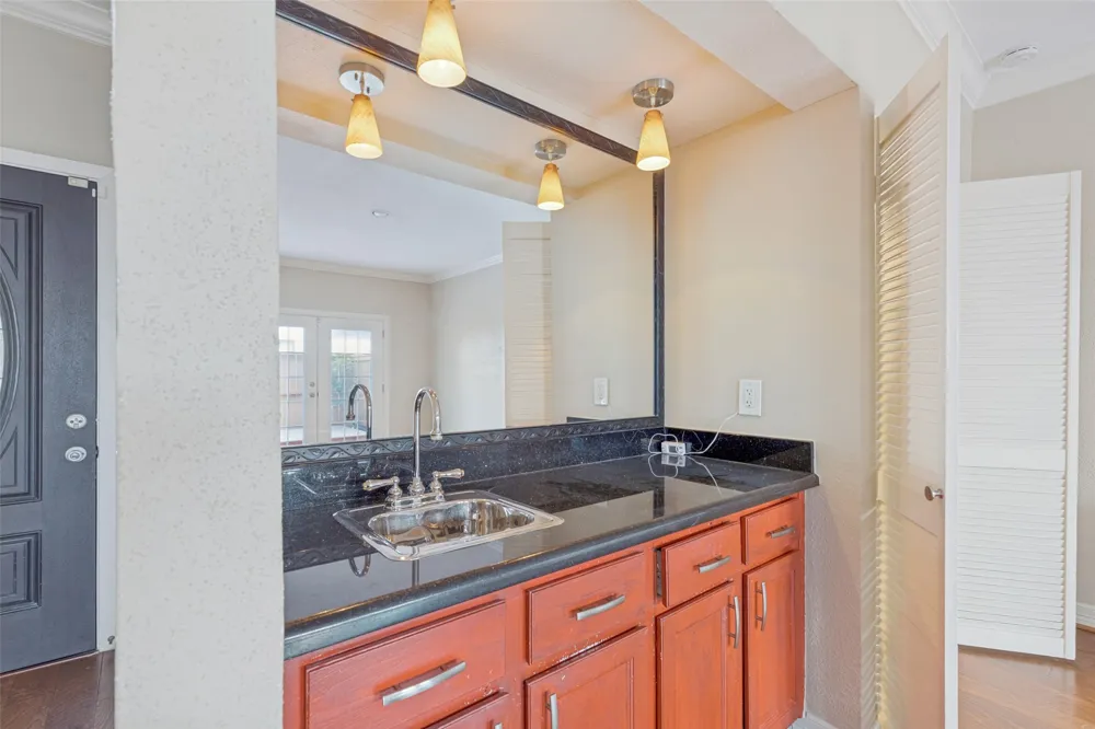 9400 Doliver Drive #59 Houston, TX 77063