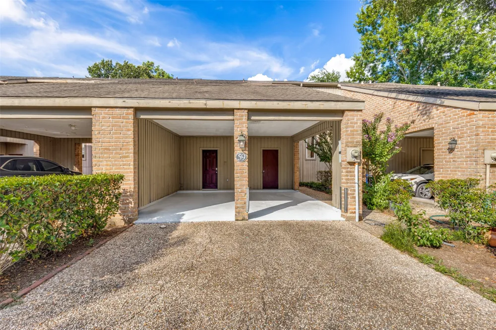 9400 Doliver Drive #59 Houston, TX 77063