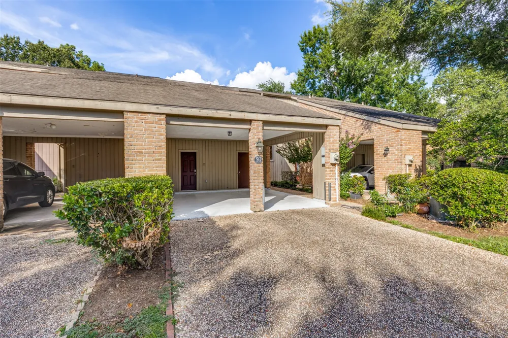 9400 Doliver Drive #59 Houston, TX 77063