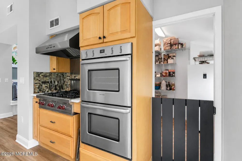 82 Highland Avenue Leonardo, NJ 07737