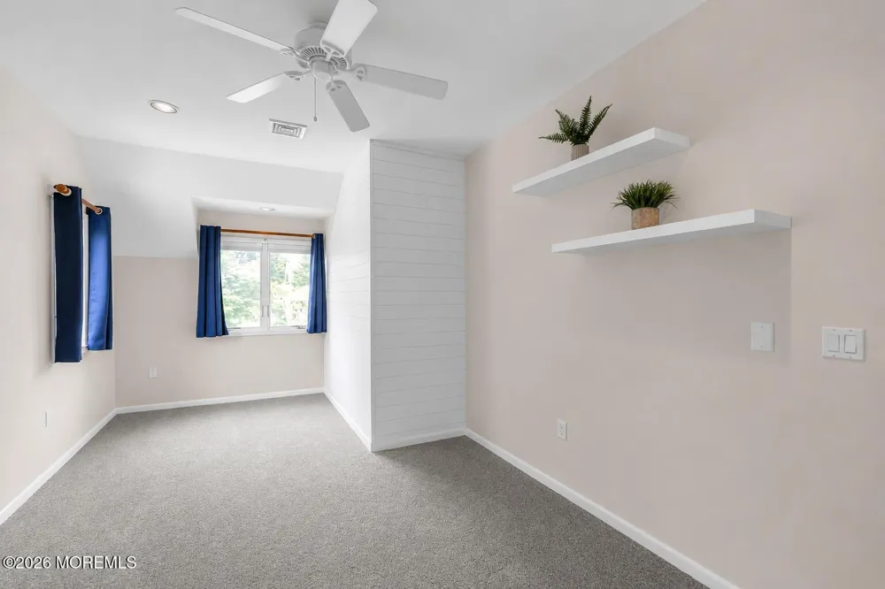 82 Highland Avenue Leonardo, NJ 07737