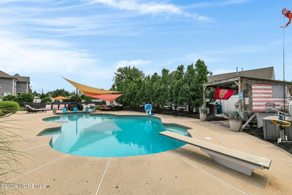82 Highland Avenue Leonardo, NJ 07737