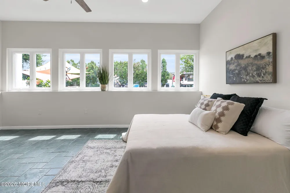82 Highland Avenue Leonardo, NJ 07737
