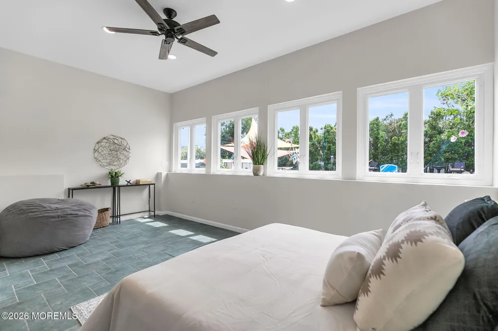 82 Highland Avenue Leonardo, NJ 07737