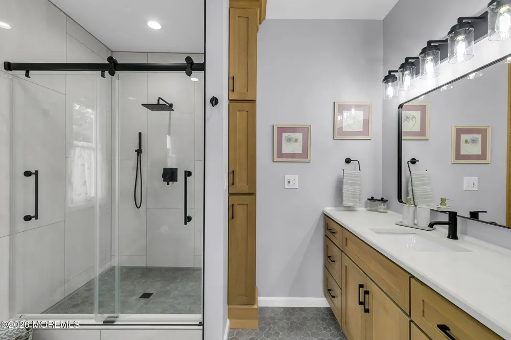 82 Highland Avenue Leonardo, NJ 07737