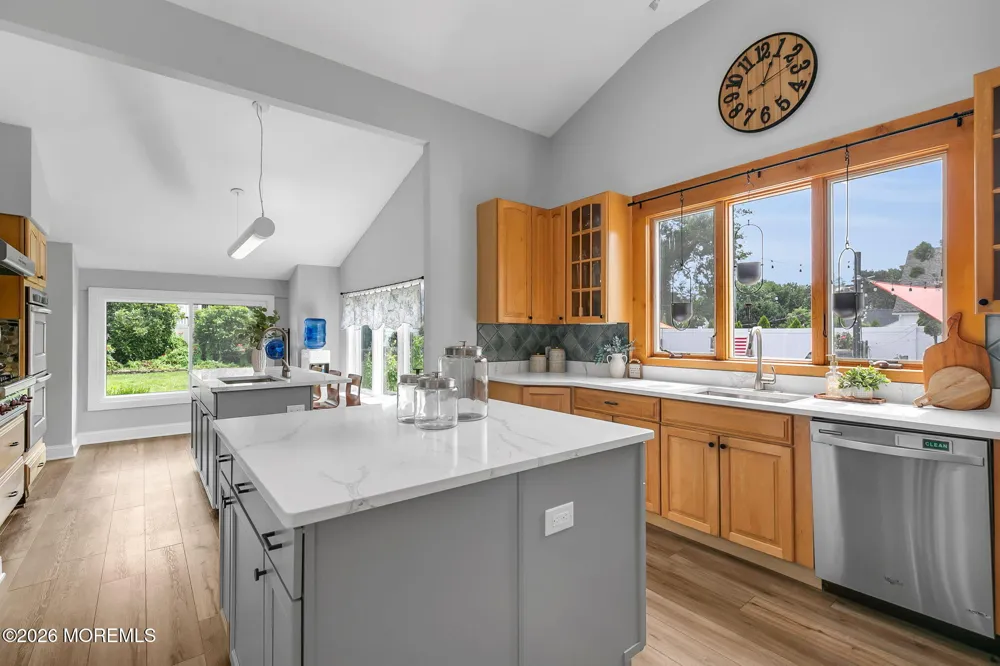82 Highland Avenue Leonardo, NJ 07737