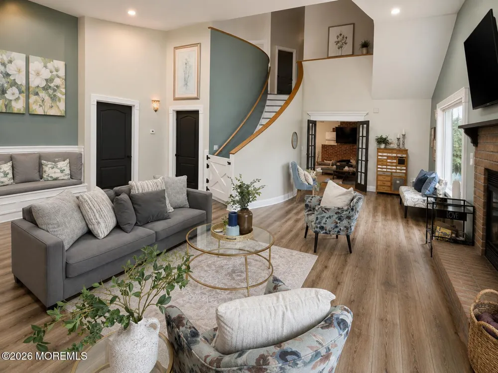 82 Highland Avenue Leonardo, NJ 07737