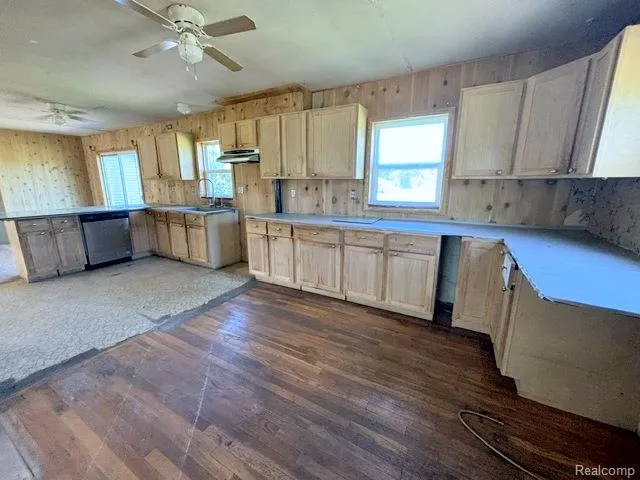 6080 Cedar Lake Road Putnam Township, MI 48169