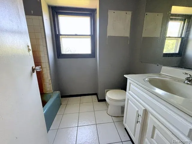 6080 Cedar Lake Road Putnam Township, MI 48169