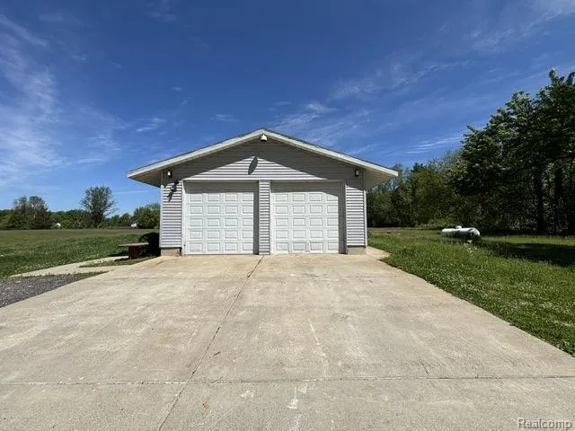 6080 Cedar Lake Road Putnam Township, MI 48169