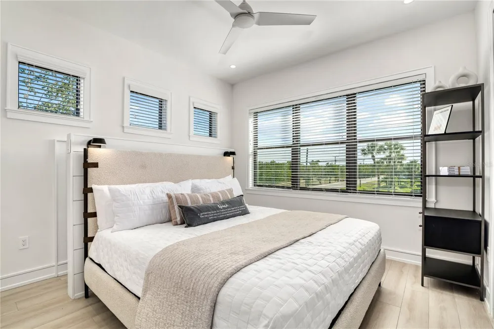 171 MCKINLEY DRIVE Sarasota, FL 34236