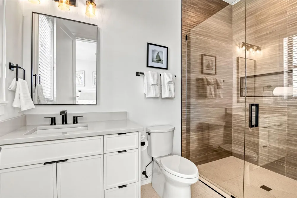 171 MCKINLEY DRIVE Sarasota, FL 34236