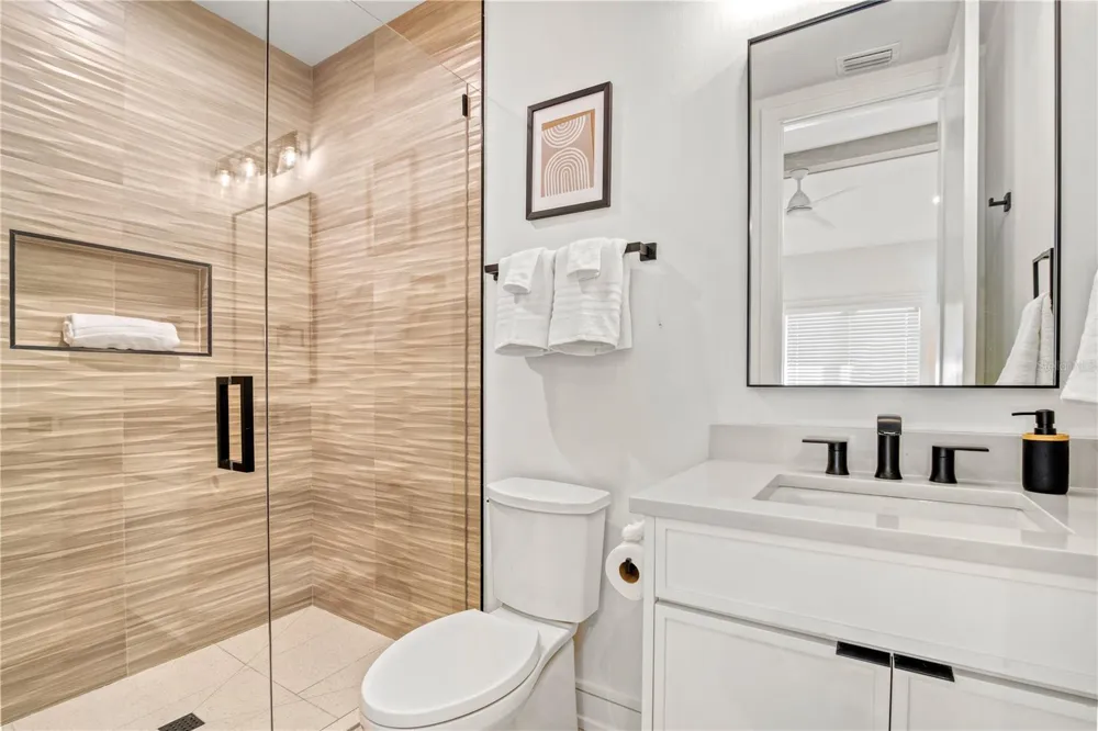 171 MCKINLEY DRIVE Sarasota, FL 34236