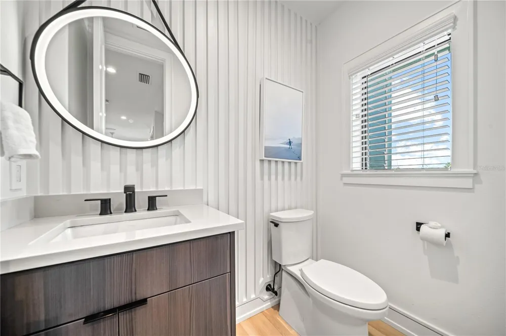 171 MCKINLEY DRIVE Sarasota, FL 34236