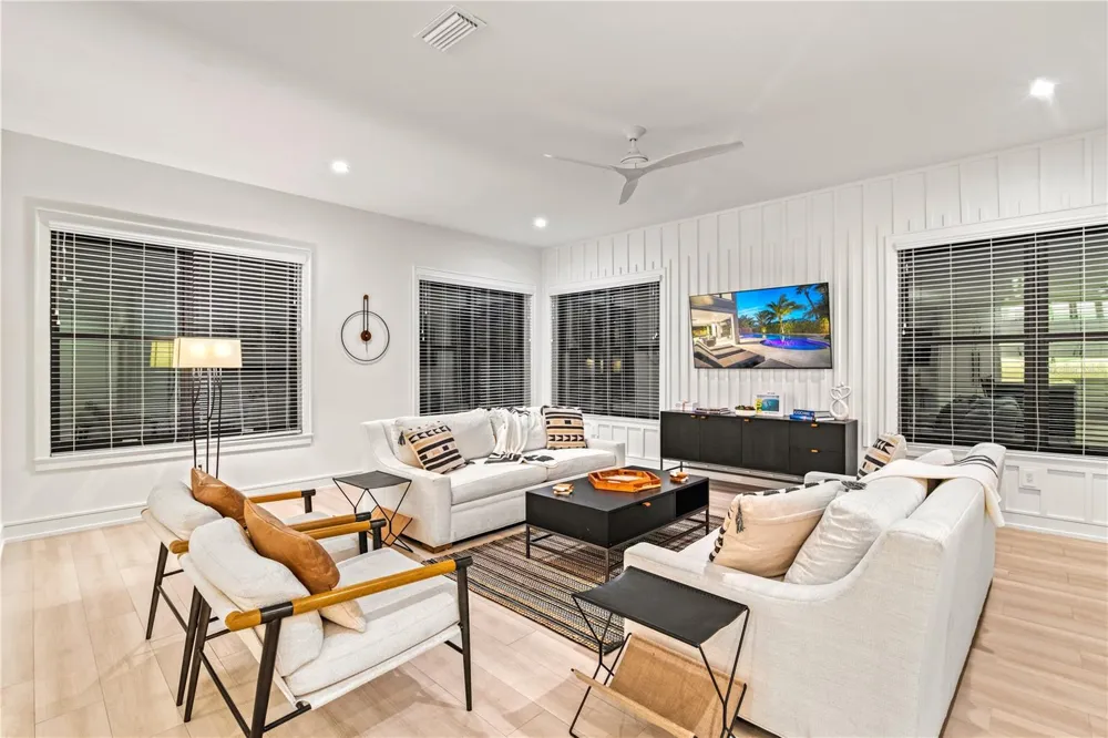 171 MCKINLEY DRIVE Sarasota, FL 34236