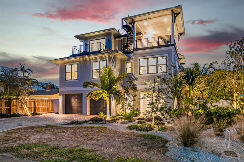171 MCKINLEY DRIVE Sarasota, FL 34236