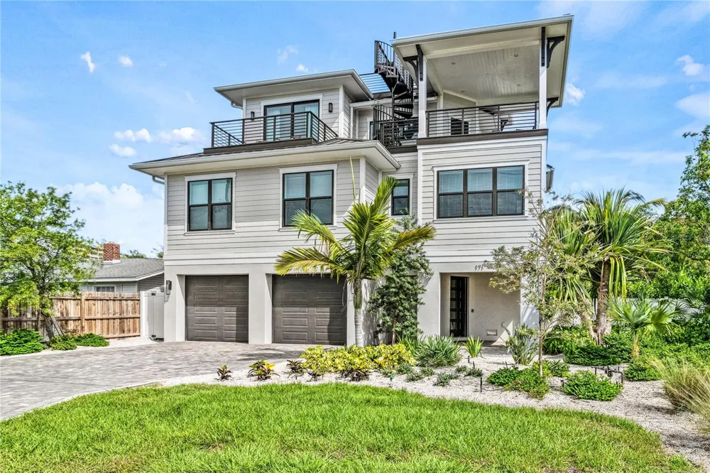 171 MCKINLEY DRIVE Sarasota, FL 34236