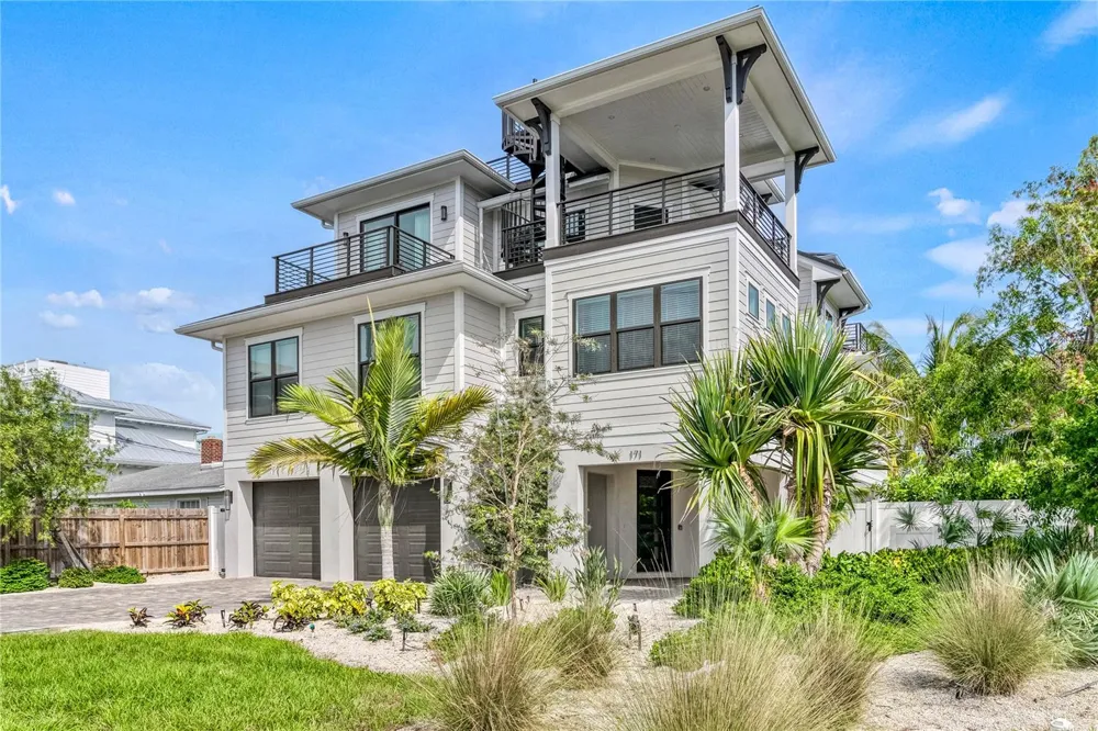 171 MCKINLEY DRIVE Sarasota, FL 34236