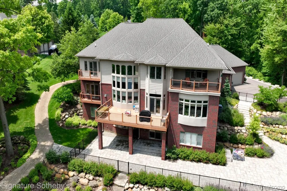 5001 FOREST VALLEY Independence Charter Township, MI 48348