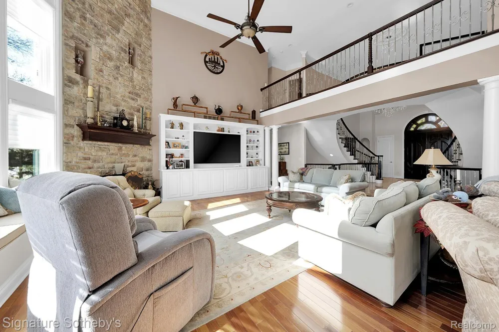 5001 FOREST VALLEY Independence Charter Township, MI 48348