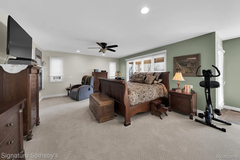 5001 FOREST VALLEY Independence Charter Township, MI 48348