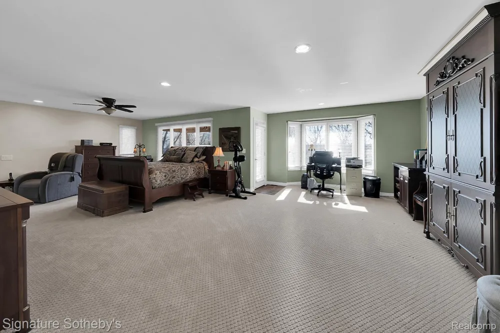 5001 FOREST VALLEY Independence Charter Township, MI 48348
