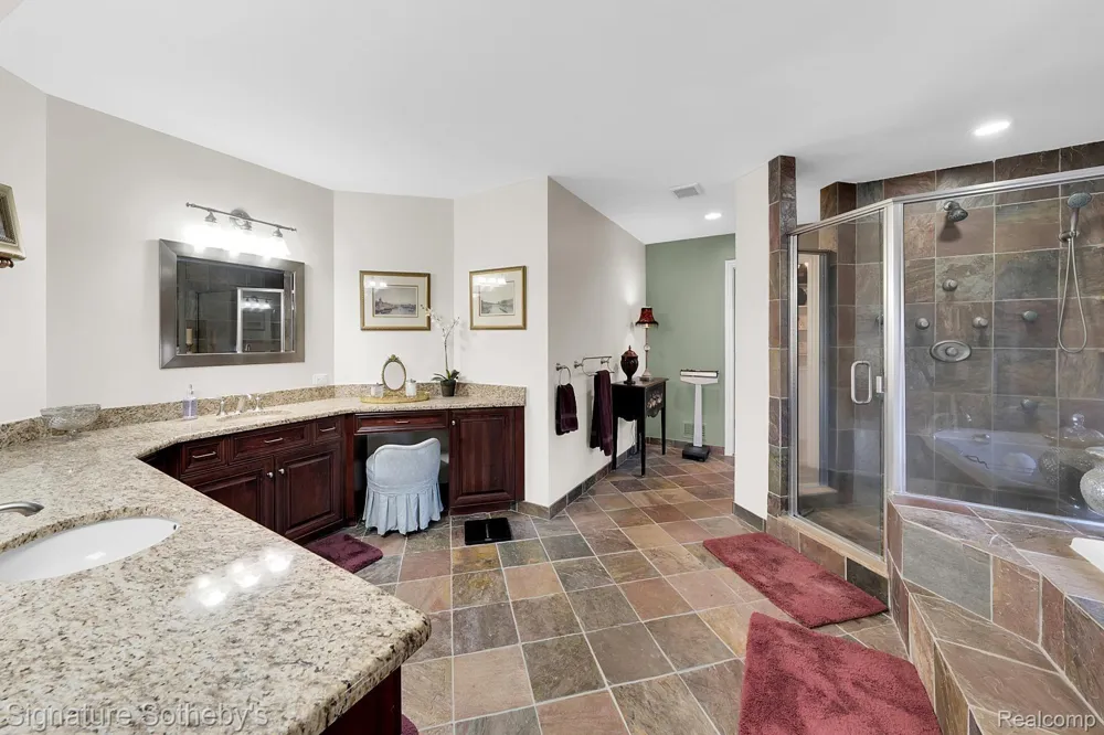 5001 FOREST VALLEY Independence Charter Township, MI 48348