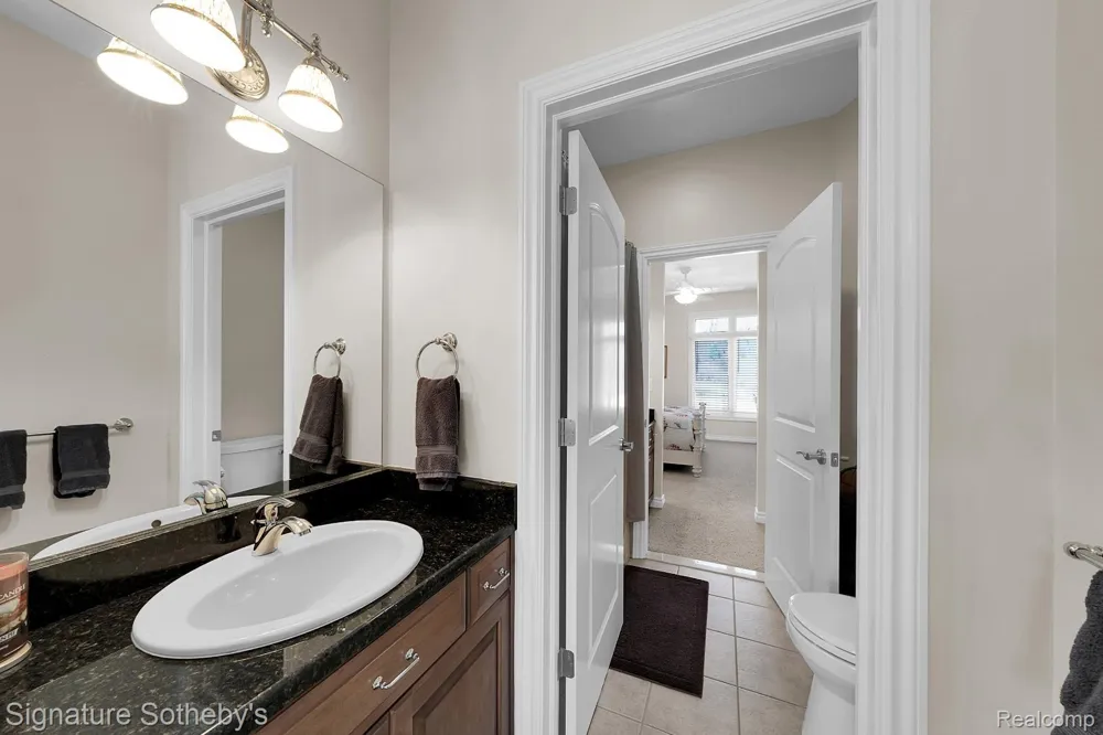 5001 FOREST VALLEY Independence Charter Township, MI 48348