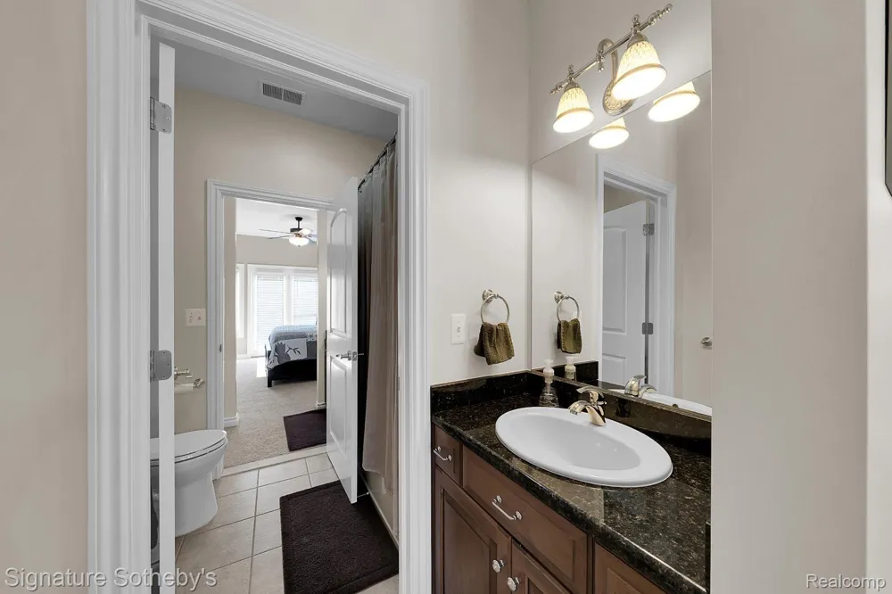 5001 FOREST VALLEY Independence Charter Township, MI 48348