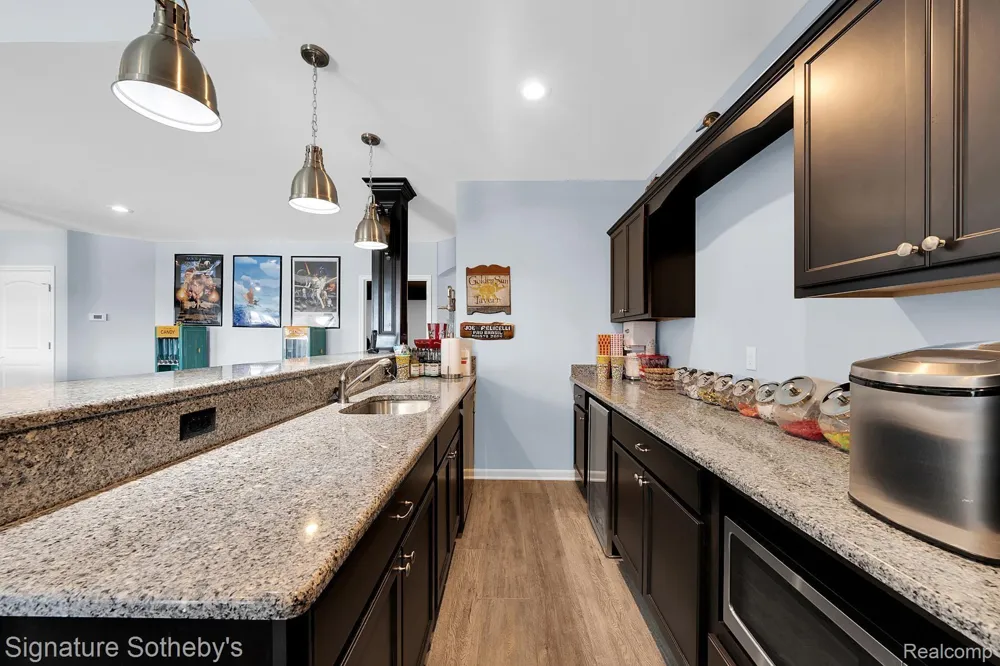 5001 FOREST VALLEY Independence Charter Township, MI 48348