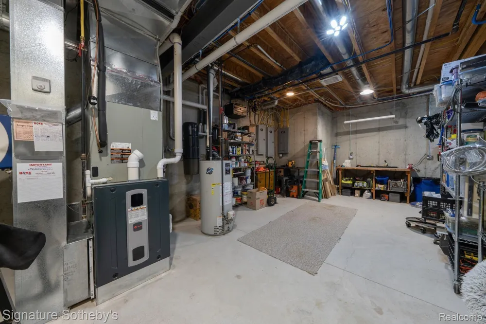 5001 FOREST VALLEY Independence Charter Township, MI 48348