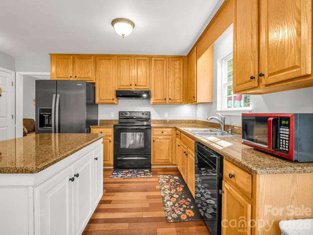 108 Nuthatch Trace Brevard, NC 28712
