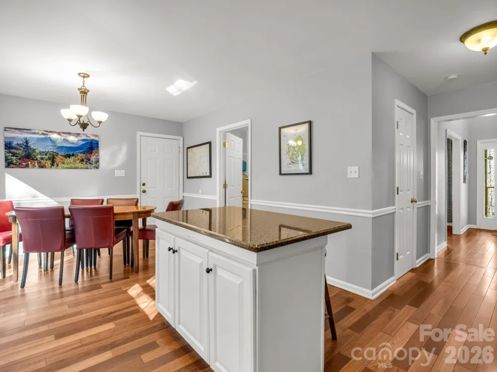 108 Nuthatch Trace Brevard, NC 28712