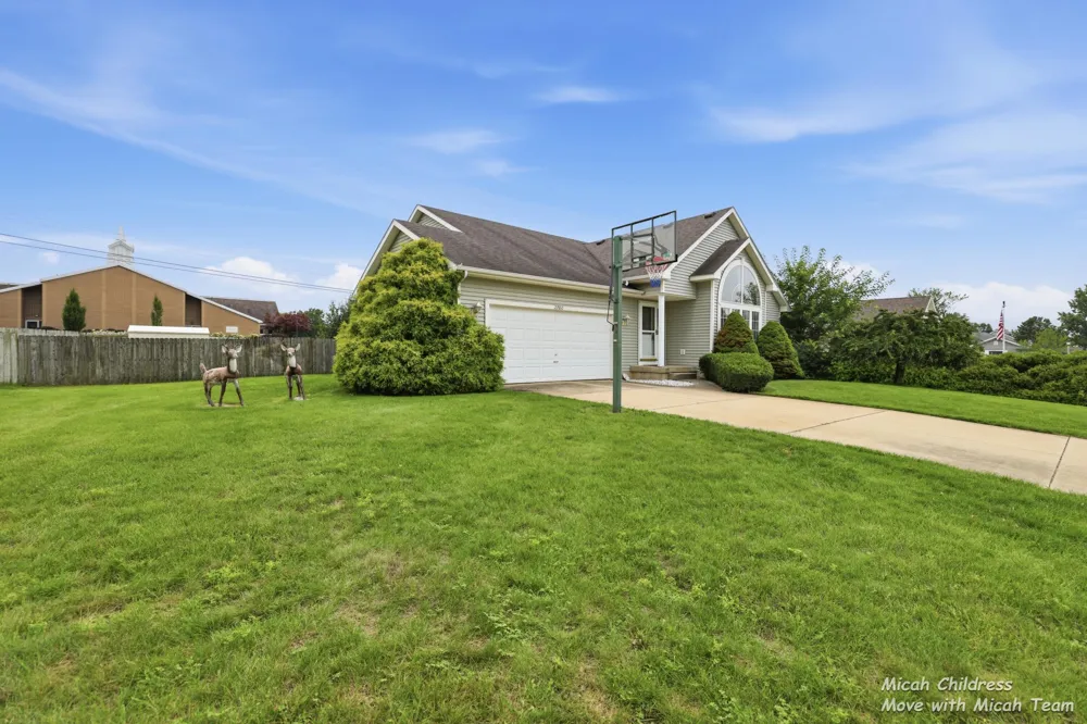 2700 Cape Coral Drive SW Wyoming, MI 49418