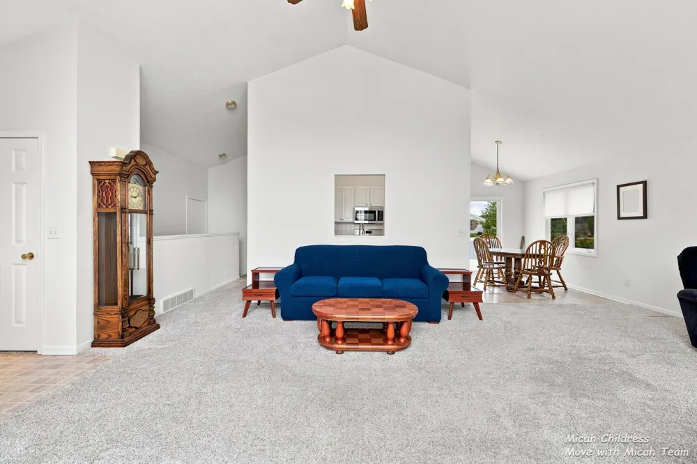 2700 Cape Coral Drive SW Wyoming, MI 49418