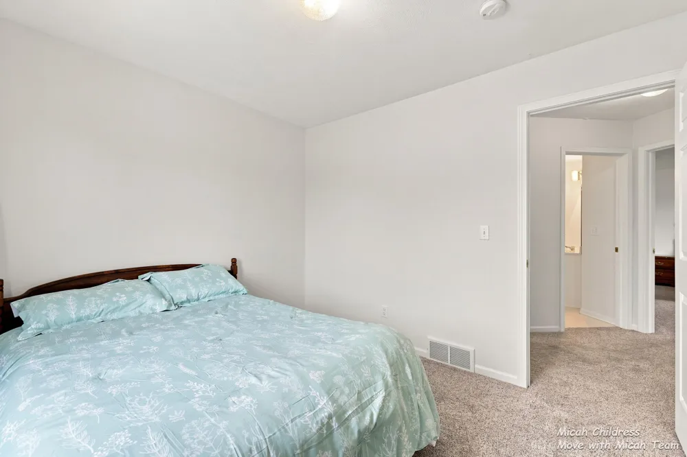 2700 Cape Coral Drive SW Wyoming, MI 49418