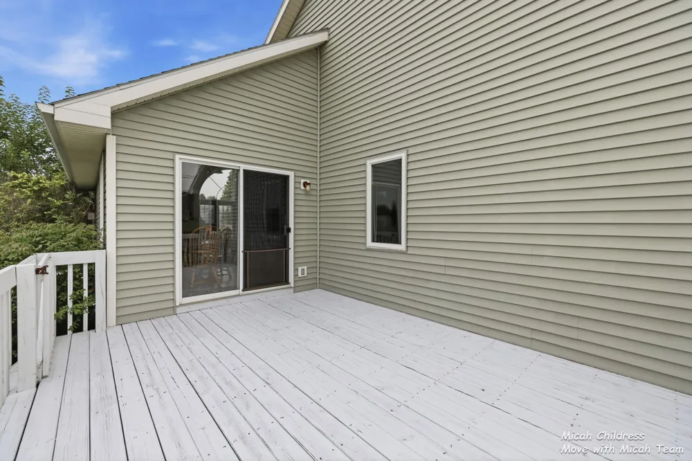 2700 Cape Coral Drive SW Wyoming, MI 49418