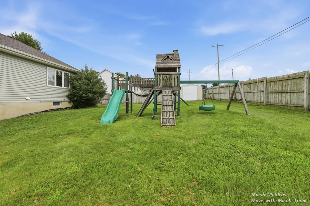 2700 Cape Coral Drive SW Wyoming, MI 49418