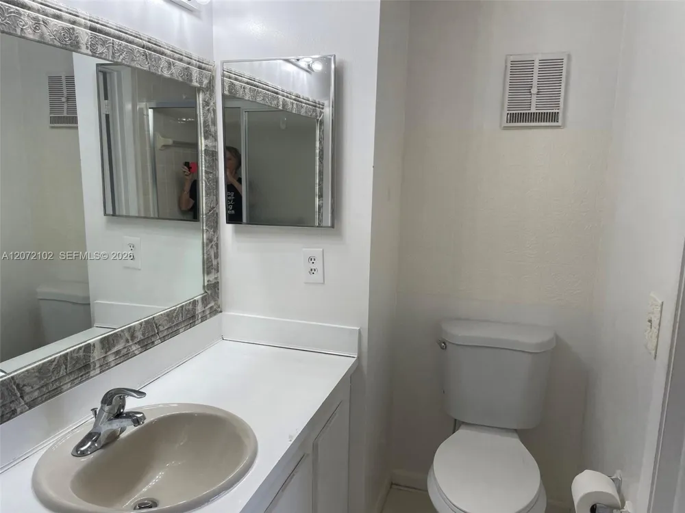 2711 NW 104th Ave #404 Sunrise, FL 33322
