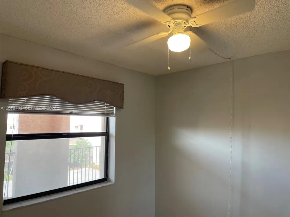 2711 NW 104th Ave #404 Sunrise, FL 33322