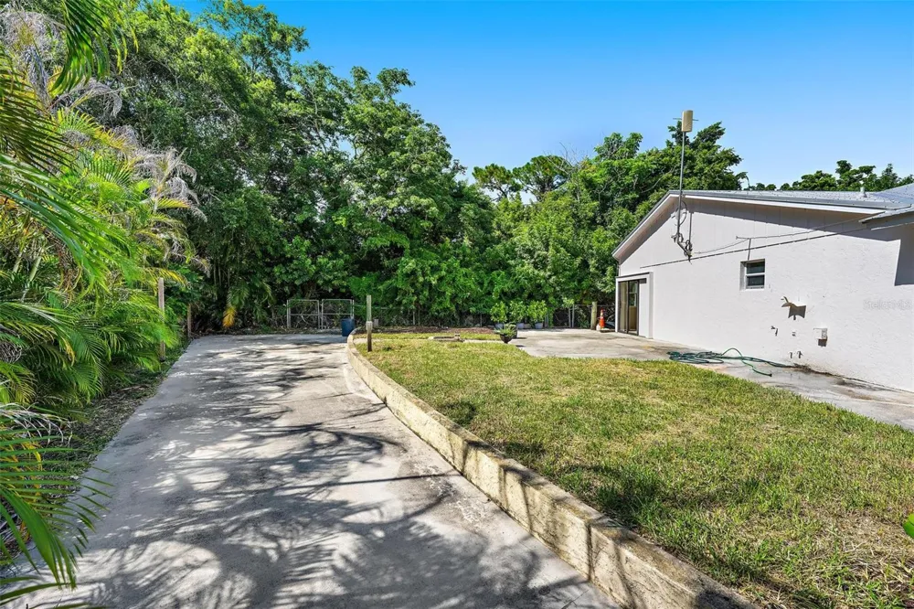 1163 NW 16TH PLACE Stuart, FL 34994