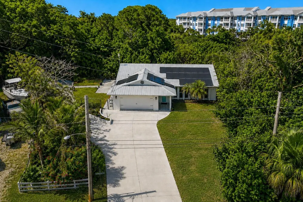 1163 NW 16TH PLACE Stuart, FL 34994