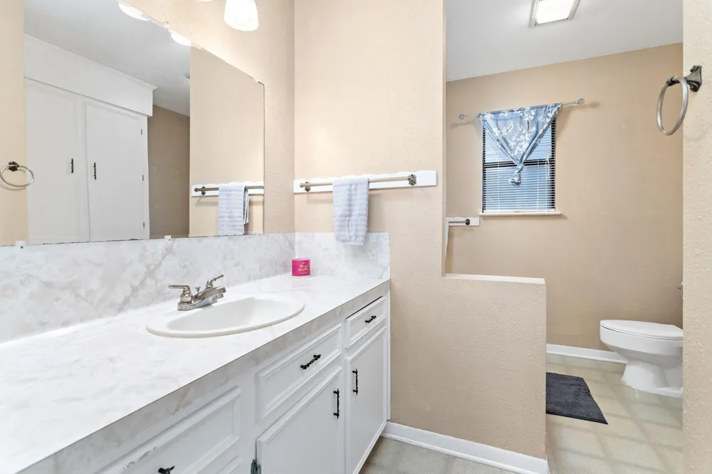 806 E Wildwood Drive Village Mills, TX 77663