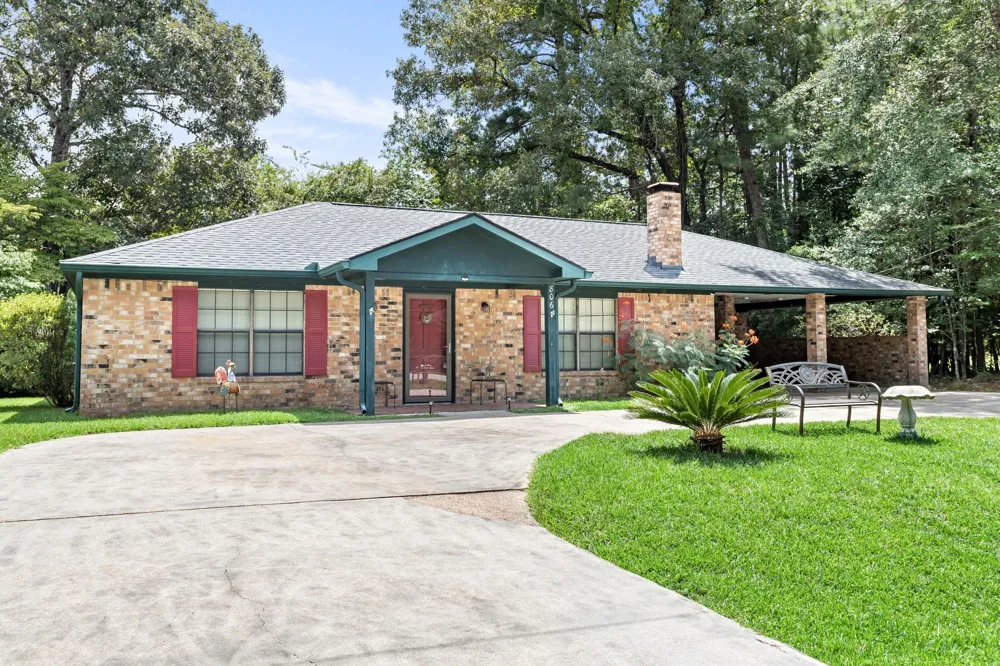 806 E Wildwood Drive Village Mills, TX 77663