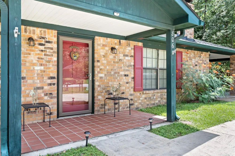 806 E Wildwood Drive Village Mills, TX 77663